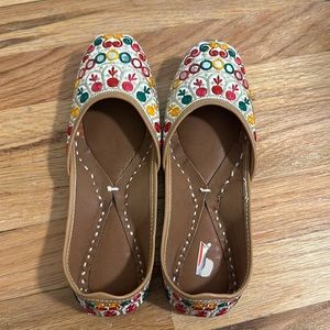 Brand new Colorful indian mirror Jutti